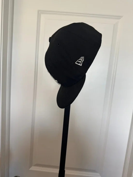 Chicago White Sox Black Fitted Baseball Cap - Picture 2 of 5